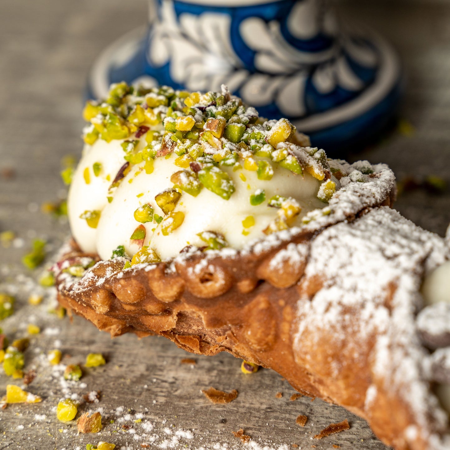 Modulare Box mit süßen Cannoli zur Auswahl