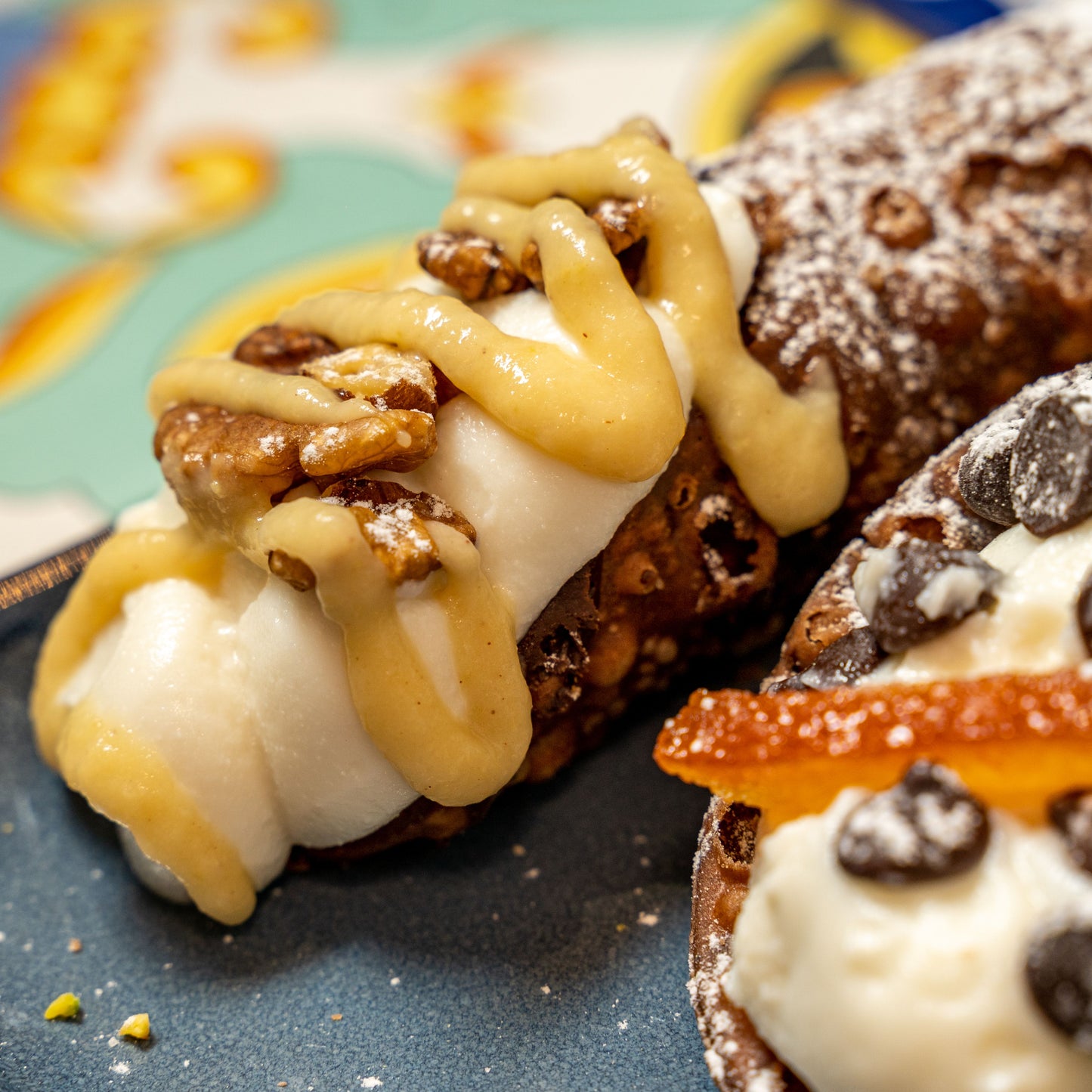 Modulare Box mit süßen Cannoli zur Auswahl