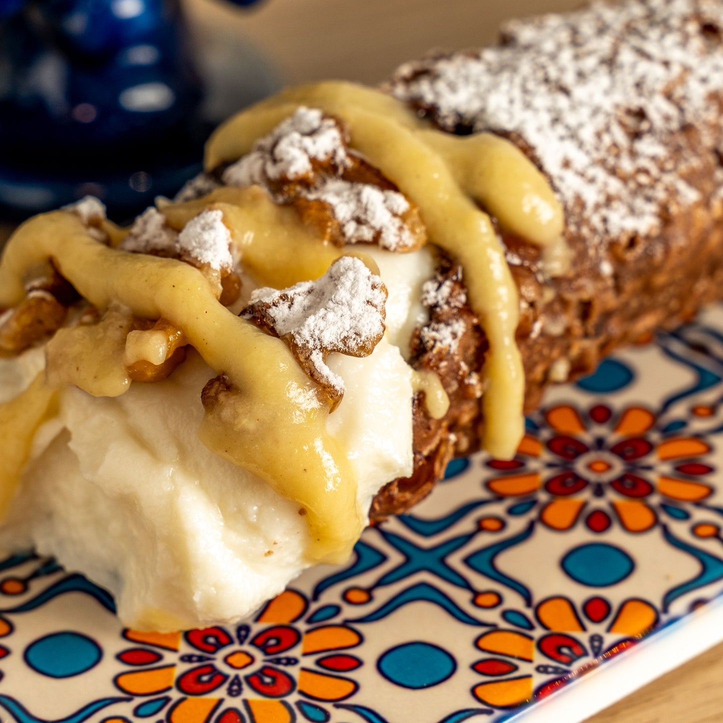 Modulare Box mit süßen Cannoli zur Auswahl