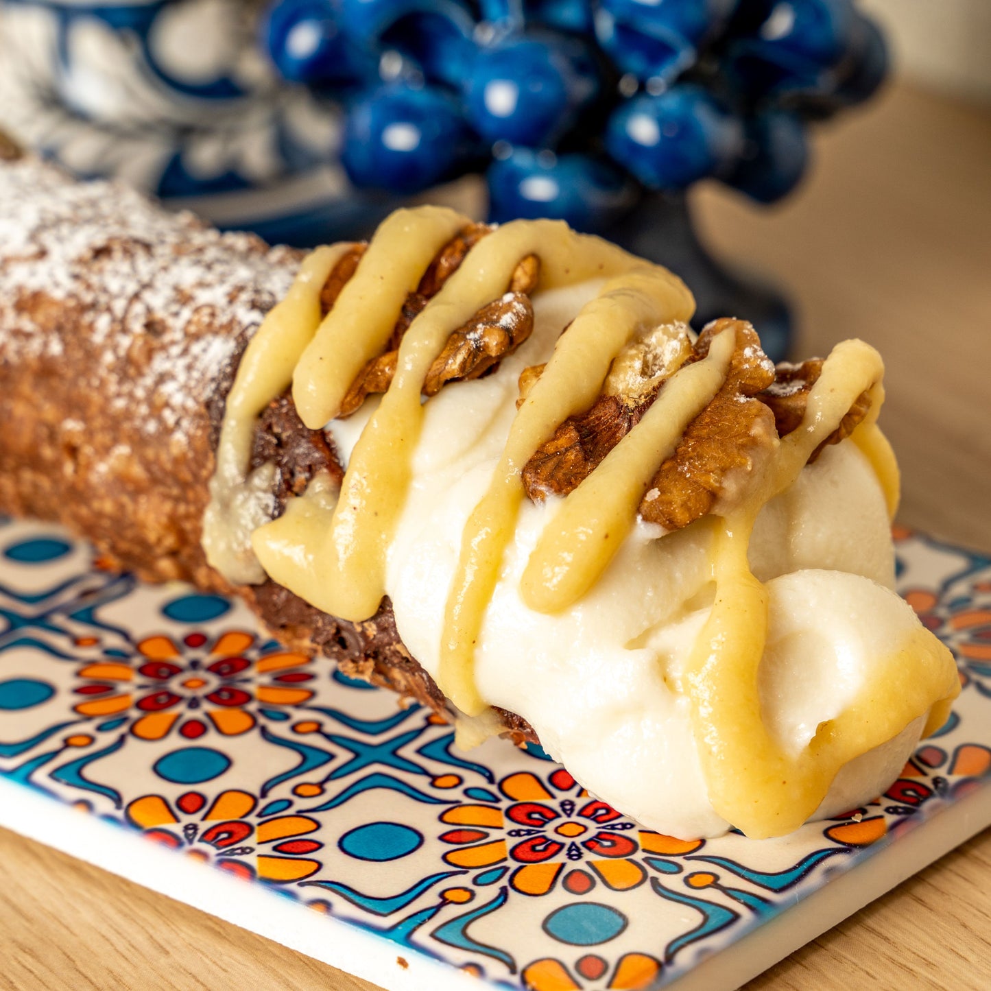 Modulare Box mit süßen Cannoli zur Auswahl