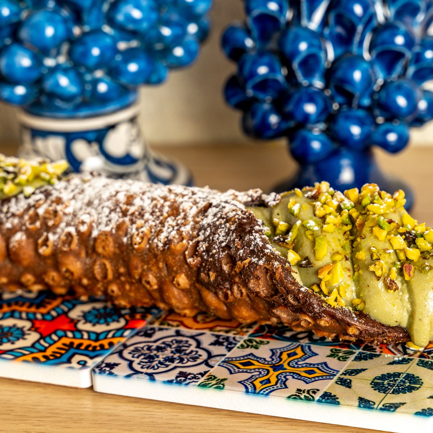 Modulare Box mit süßen Cannoli zur Auswahl
