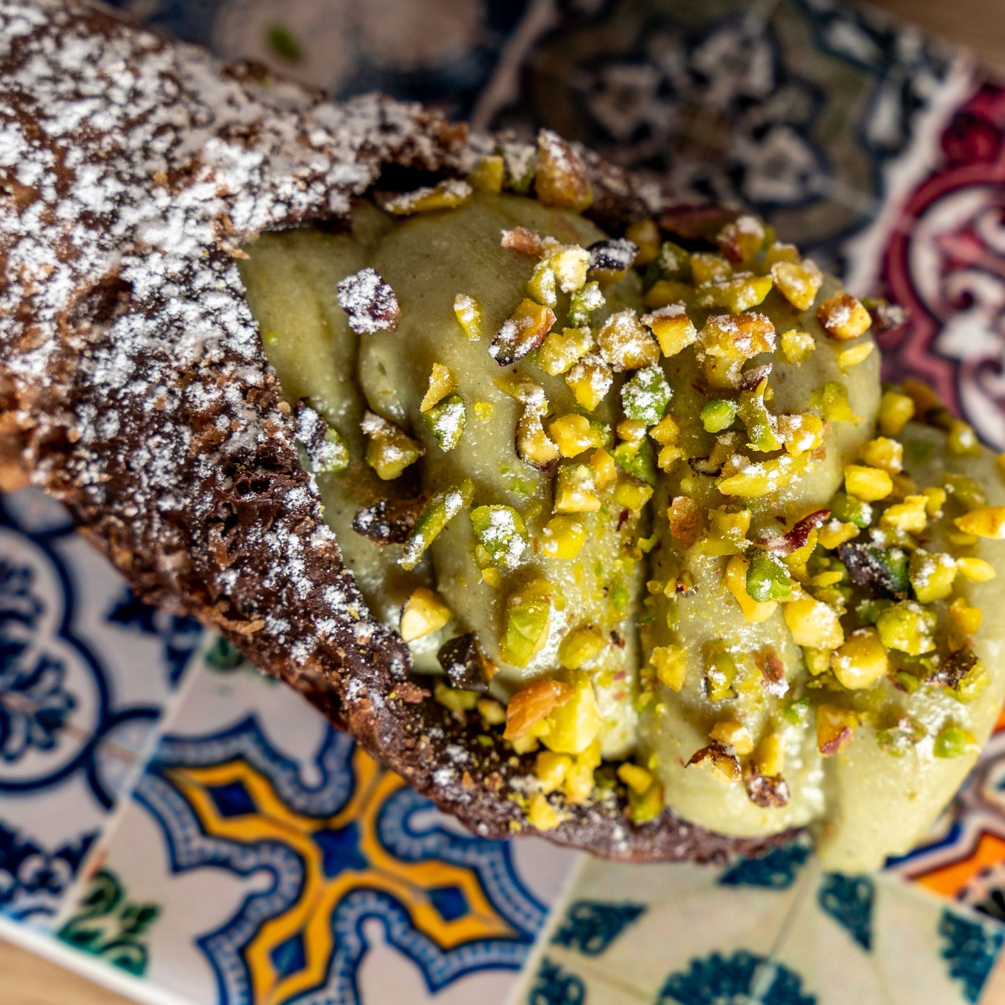 Modulare Box mit süßen Cannoli zur Auswahl