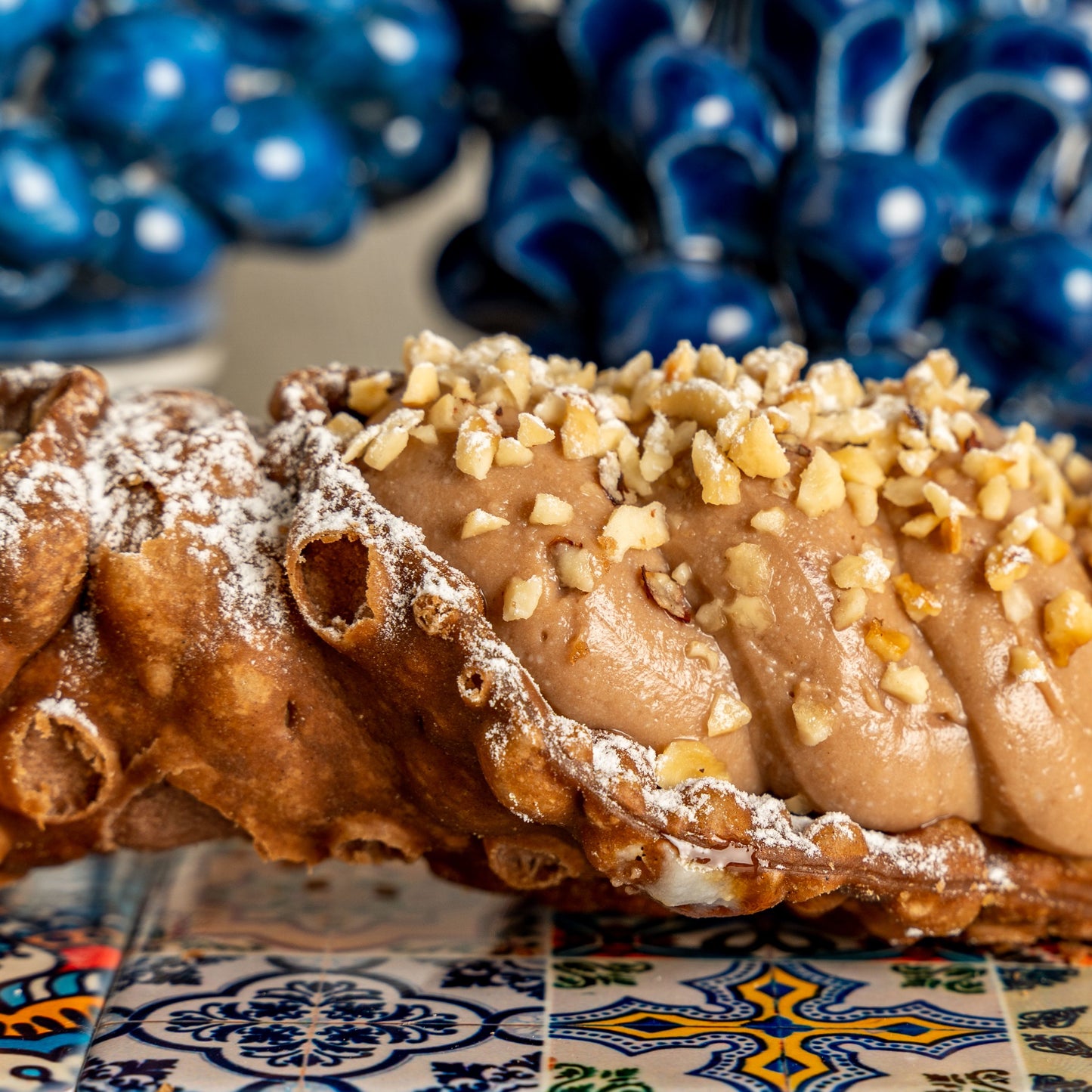 Modulare Box mit süßen Cannoli zur Auswahl
